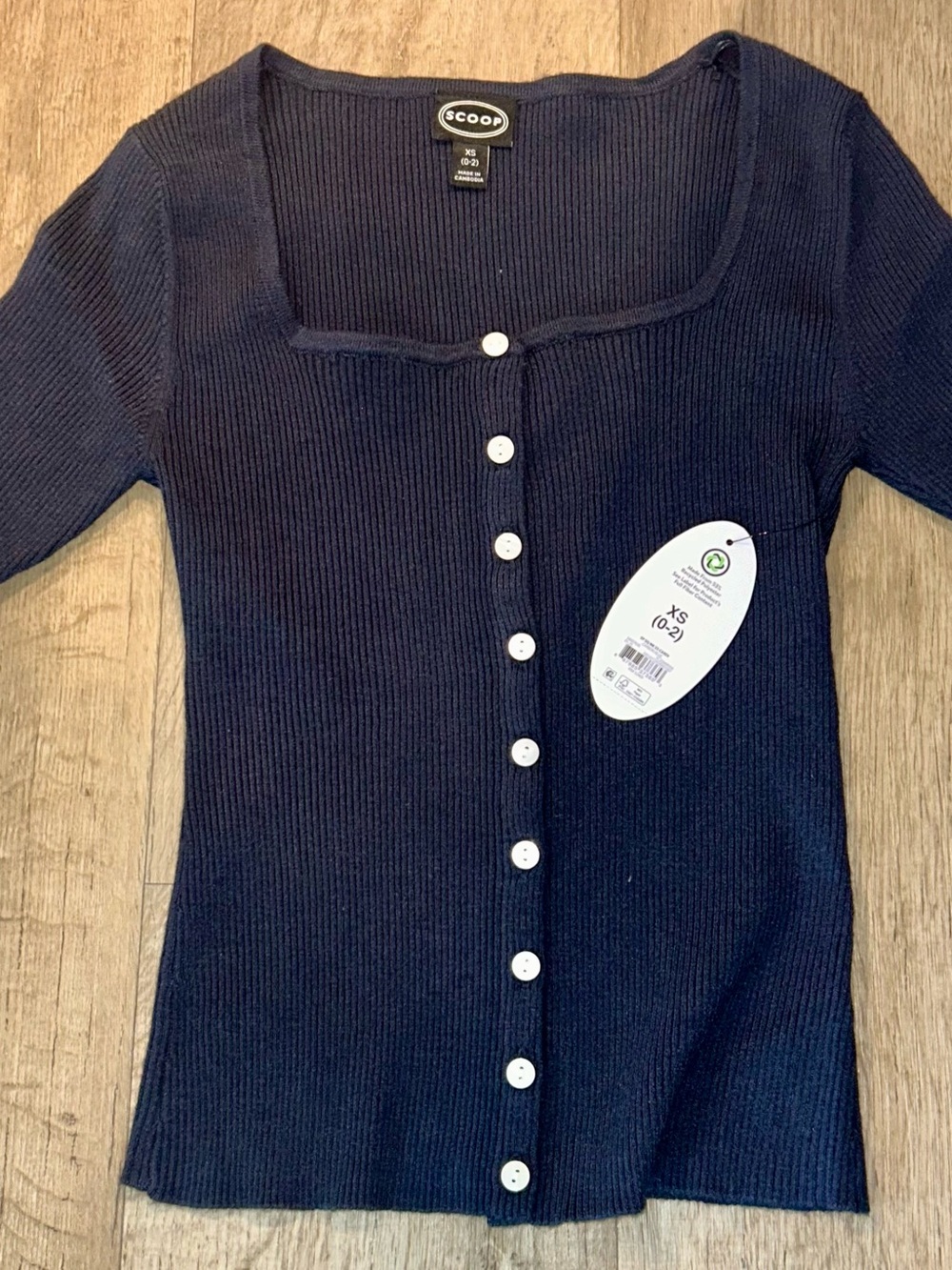Scoop Ribbed Button-Front Cardigan in Navy